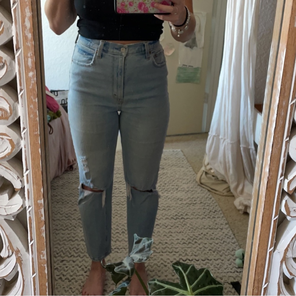 abercrombie and fitch light wash ripped jeans